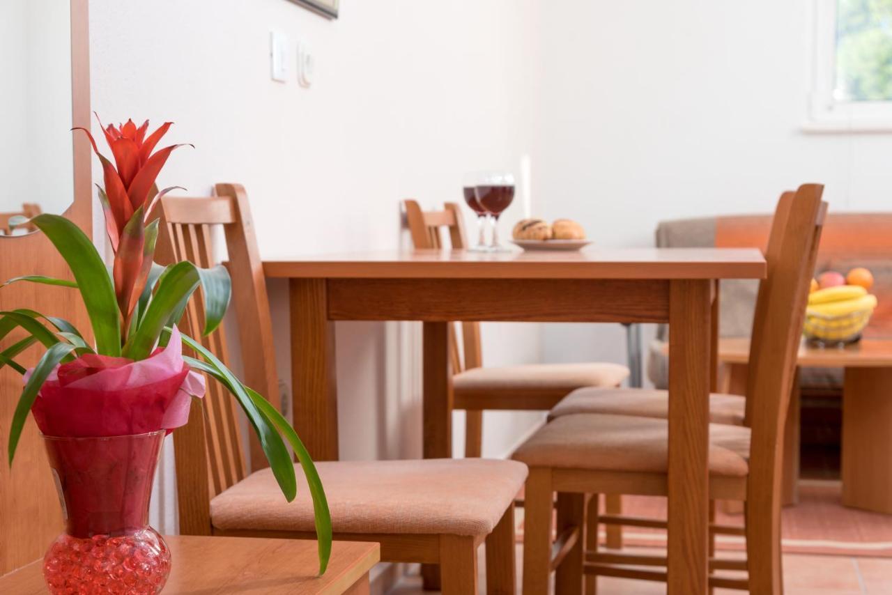 Apartments Vila Adrijana & Fitness Studio Wolf Bv 바스카보다 외부 사진
