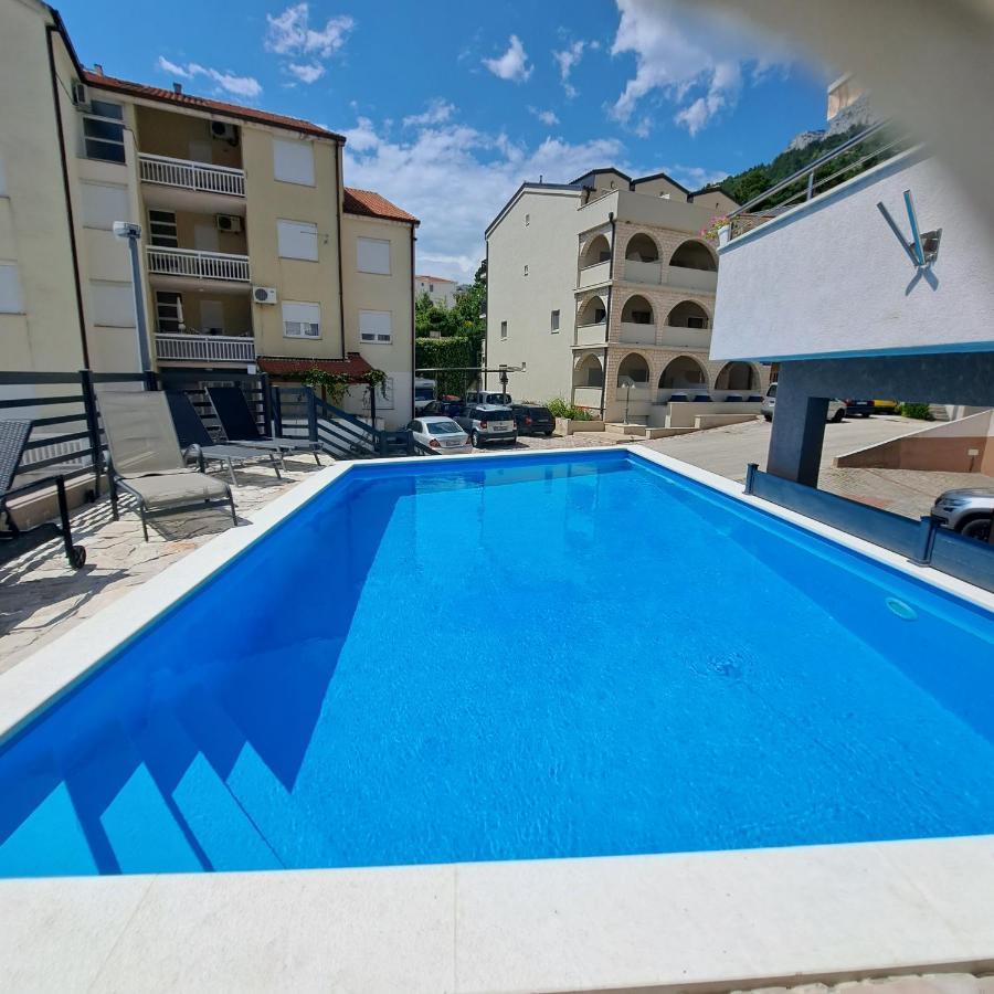Apartments Vila Adrijana & Fitness Studio Wolf Bv 바스카보다 외부 사진
