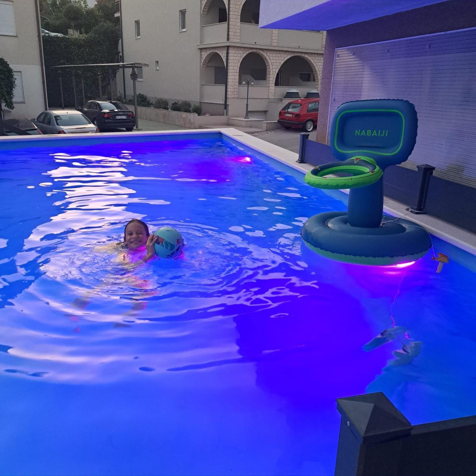 Apartments Vila Adrijana & Fitness Studio Wolf Bv 바스카보다 외부 사진