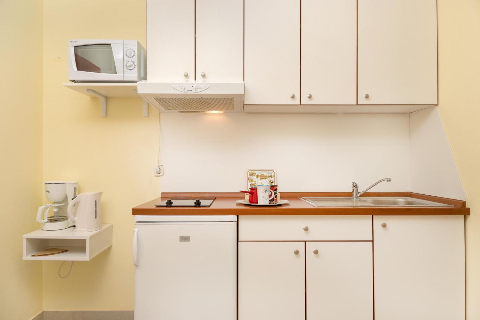 Apartments Vila Adrijana & Fitness Studio Wolf Bv 바스카보다 외부 사진
