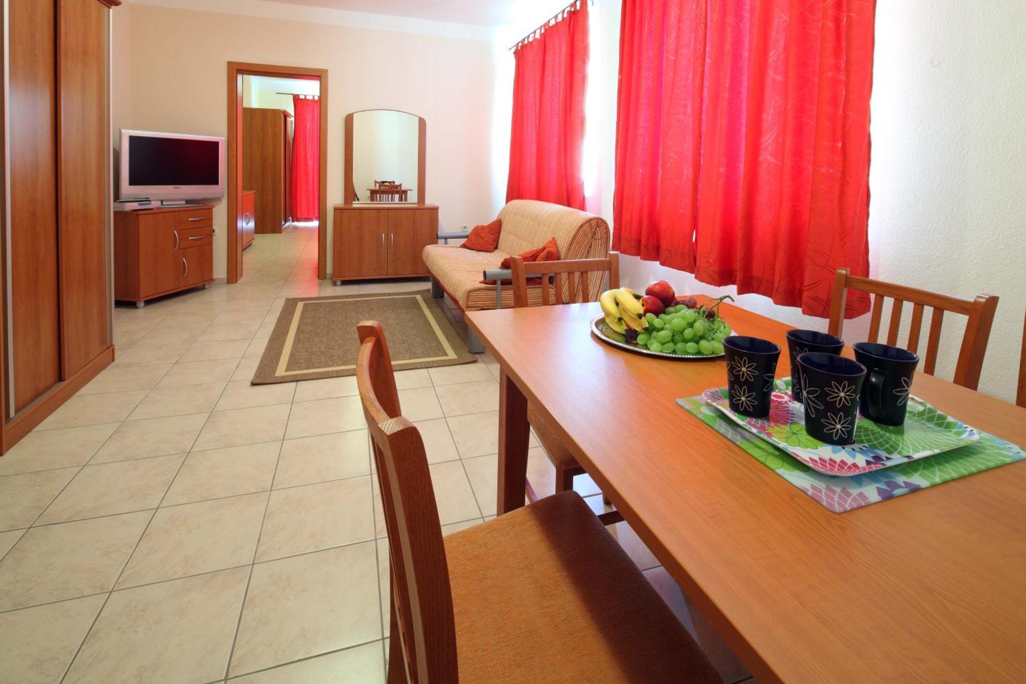 Apartments Vila Adrijana & Fitness Studio Wolf Bv 바스카보다 외부 사진