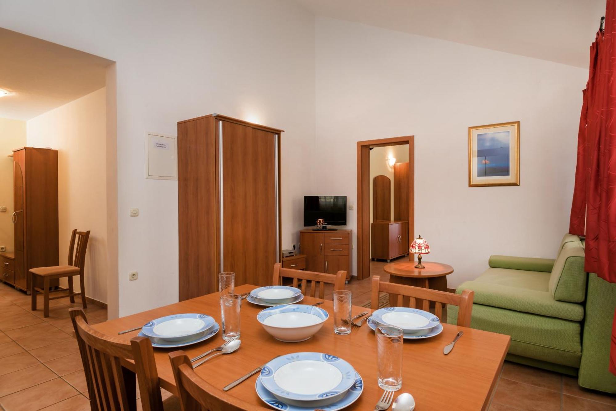 Apartments Vila Adrijana & Fitness Studio Wolf Bv 바스카보다 외부 사진