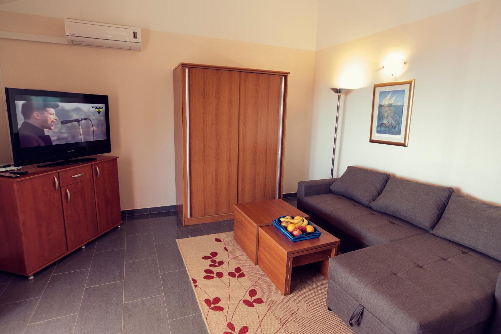 Apartments Vila Adrijana & Fitness Studio Wolf Bv 바스카보다 외부 사진