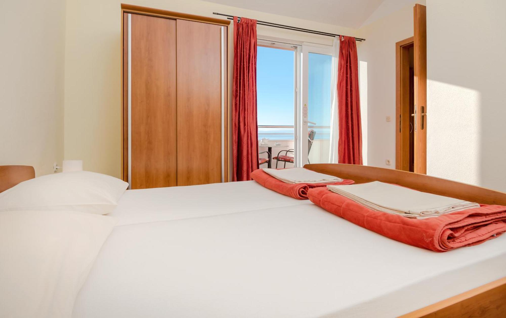 Apartments Vila Adrijana & Fitness Studio Wolf Bv 바스카보다 외부 사진