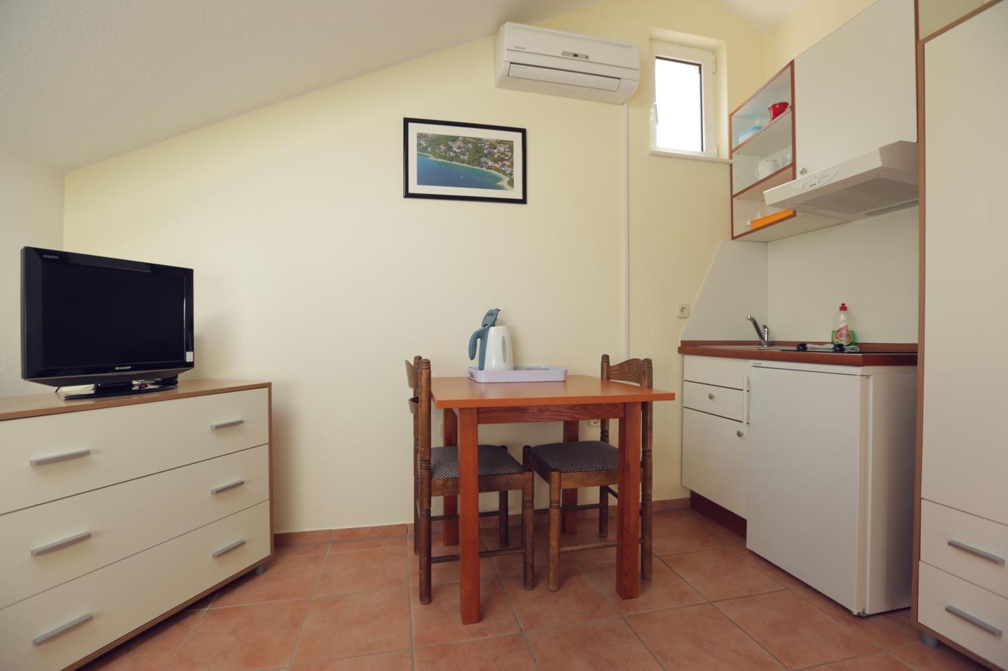 Apartments Vila Adrijana & Fitness Studio Wolf Bv 바스카보다 객실 사진